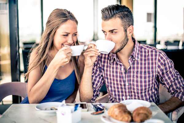 惚れる…♡男性が「デートに誘いたい」と思う女性の共通点4つ