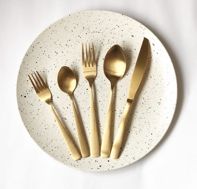 【ダイソー等】マニアも絶賛する「高見え食器オススメ」4選