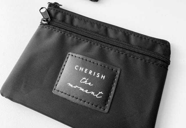 人気爆発中！【キャンドゥ】の「モノトーンケース」が今熱い！