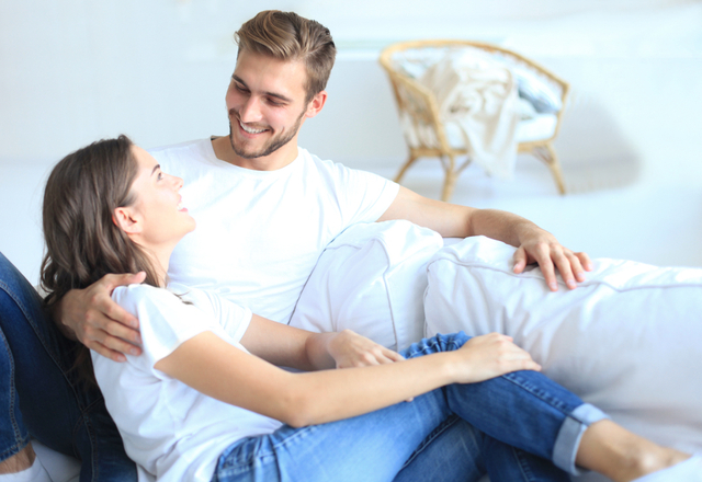 寂しいんですけど…♡彼が「イチャイチャしたい」時にするサイン4つ