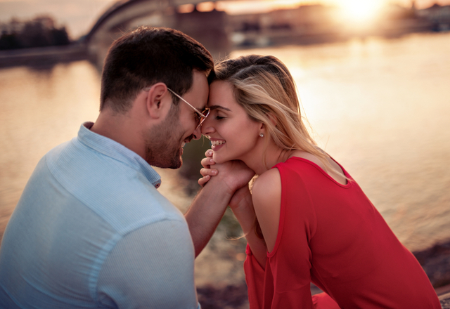 そうそうコレ…♡男性が【本命彼女】にしかしないキスの特徴とは