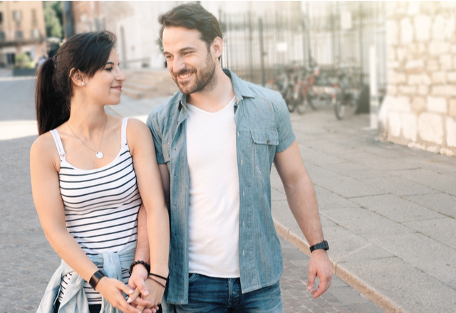 もしかして俺のこと…♡男性をその気にさせる「匂わせ方」て？