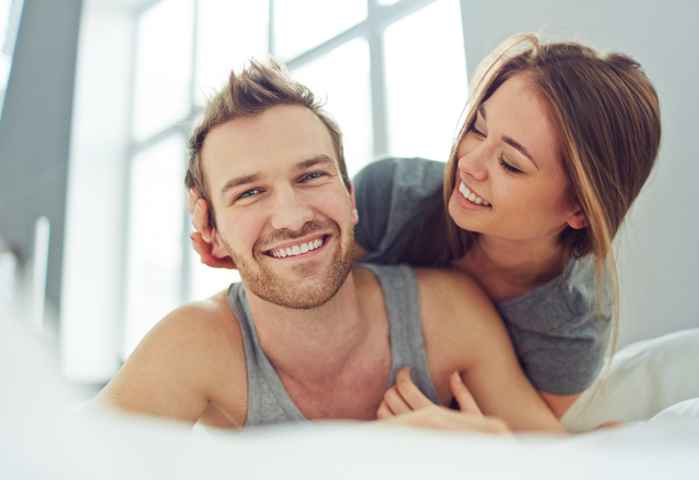 今日は帰らせたくない！男性が「興奮する女性の仕草」とは