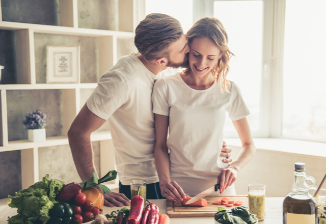 君を幸せにしたい…！男から「結婚を申し込まれる女性」の特徴4選