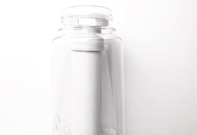 何入れて飲む？【セリア他】オシャレでシンプルな「ドリンクボトル」3選