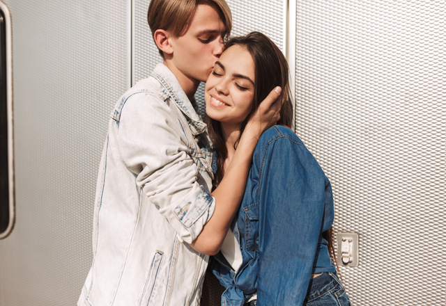 遊びじゃない！本気なんだ！男が【本命彼女だけにするキスハグ】とは？