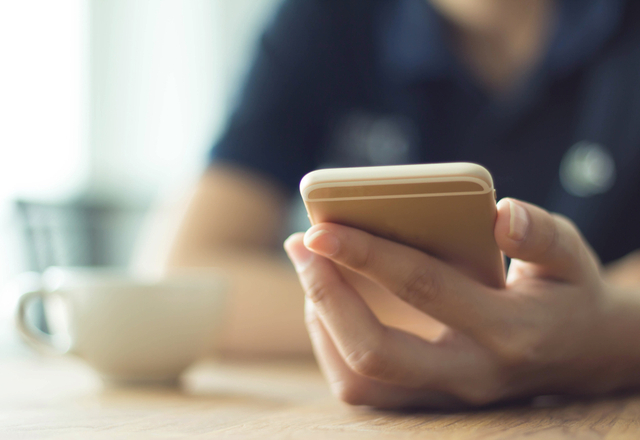 あなたは大丈夫？！男性が「遊び相手」と「本命女性」に送るLINEの違い