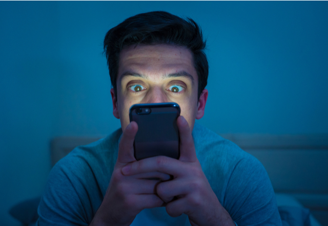 可愛すぎて寝れないよ…♡男性が興奮する【おやすみLINE】とは？