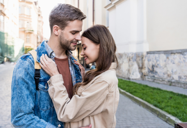 可愛い…！男性が先輩女性に「ドキッとする瞬間」とは