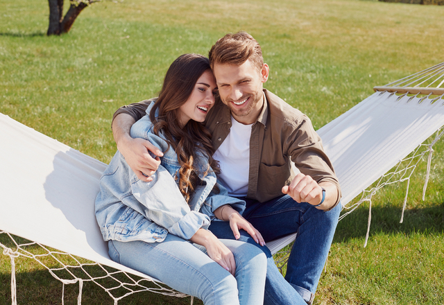 ね、いい加減気付けよ…。男が「本命女性にだけする行動」4つ