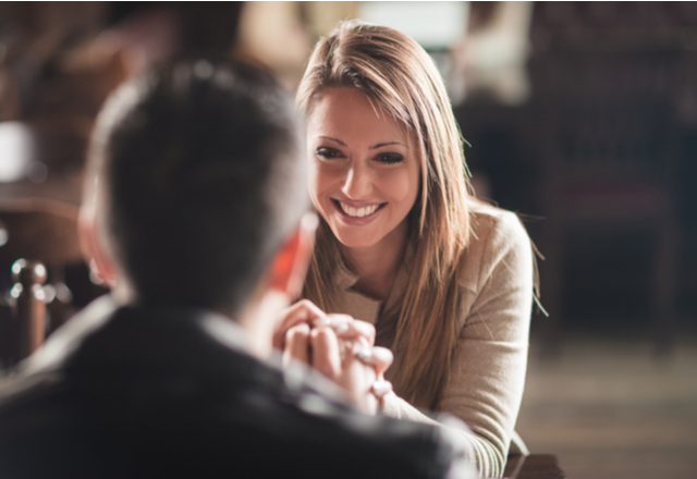 コレって恋心…？！男性が思わず「女性として意識する」瞬間