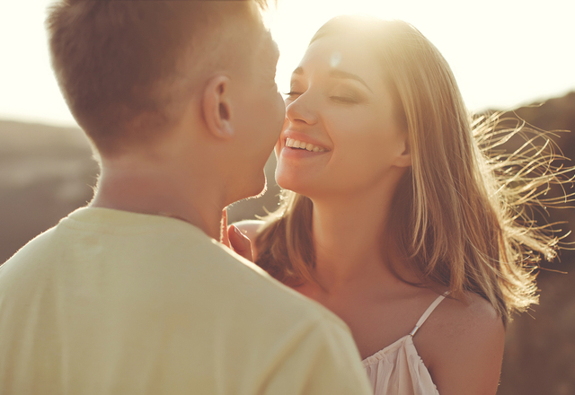 女性が思わず「キスしたくなる」4つの瞬間って？