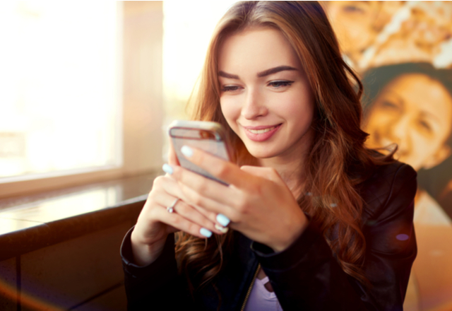 心拍数上がった！気になる彼を「惚れさせるLINE」の送り方4つ