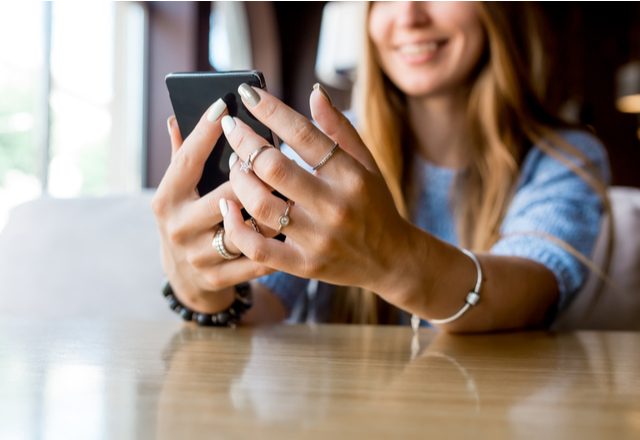 明日会えませんか…？相手がその気になる【会いたくなるLINE】とは？