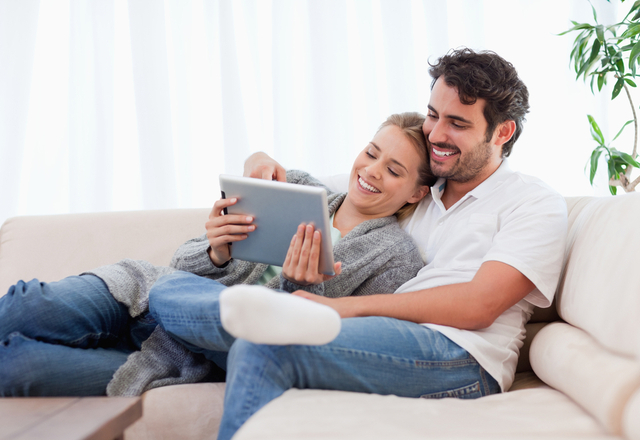 もう絶対離れないで…！男性の「独占欲が高まる」瞬間とは