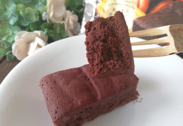 美味すぎ！【ファミマ】のケンズカフェ東京氏家シェフ監修「ガトーショコラ」