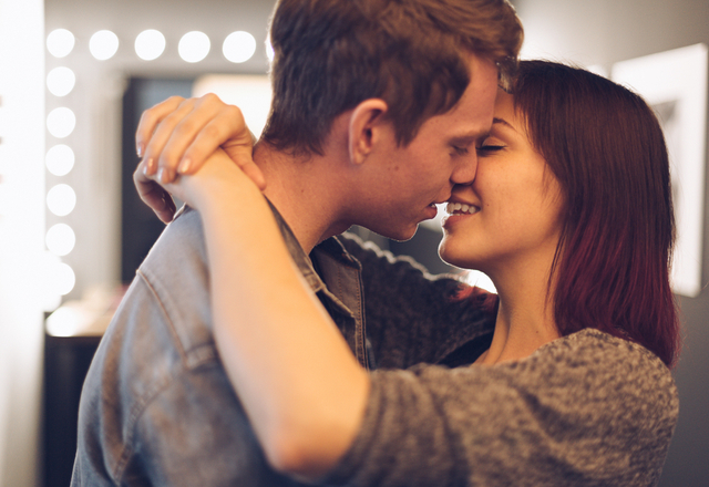 好きです…男が恋に落ちる「愛の溢れたキス」って？