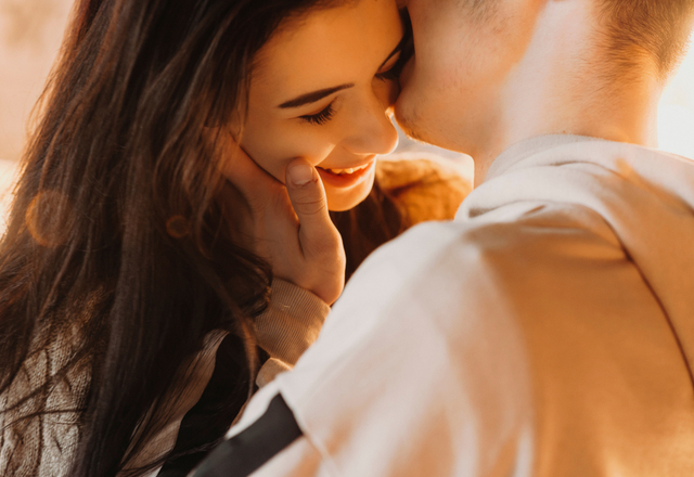 女性が「ムラムラしちゃうキス」の仕方って？