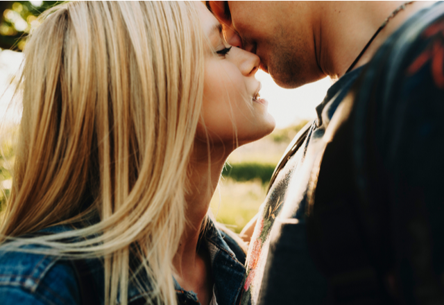 そんなん悶える…！彼がキュンする「キス中の仕草」