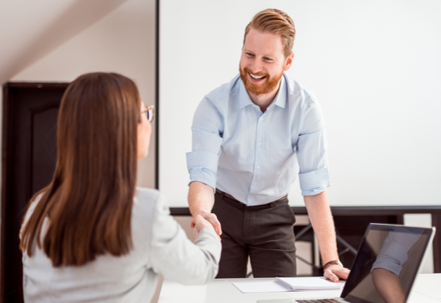 初対面で「好かれる男」がしている4つのポイントとは