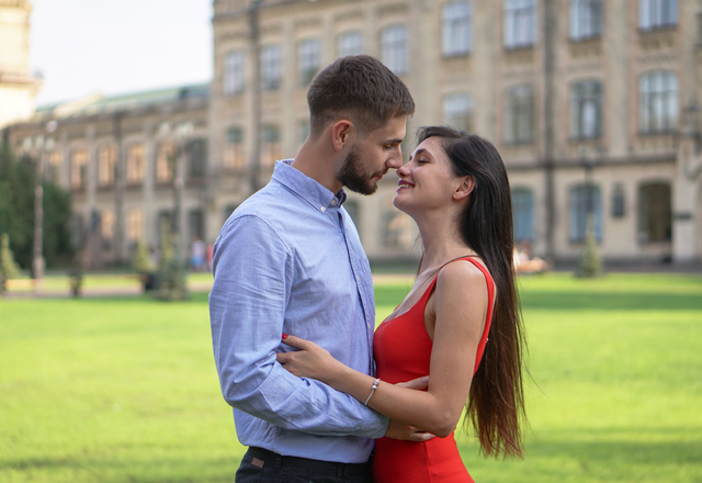 男が思わずオス化する？！「キスしたくなる瞬間」4選