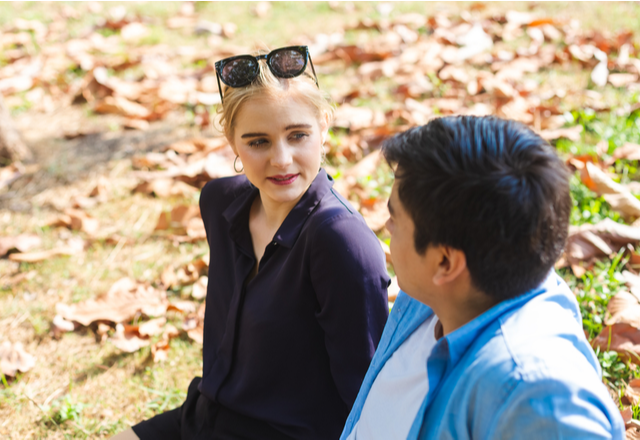 女性が「キスして欲しい」時にする仕草って？