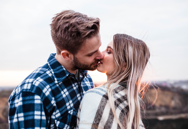 【オトナ女子必見】彼を虜にする「キスの仕方」4選