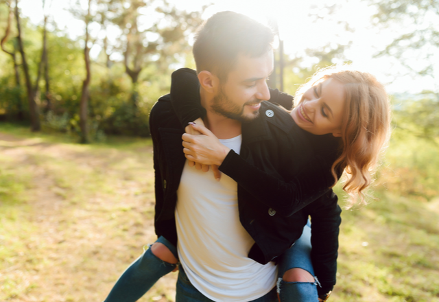 ヤバいって…！彼ともっとラブラブになれる【キスハグ中の可愛い仕草】