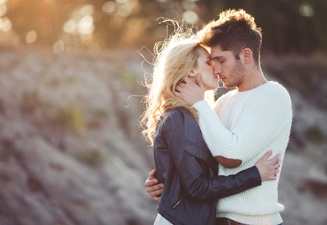 【男のホンネ】男性が「ベタ惚れな女性にだけする愛情表現」とは