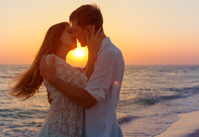 【男性必見】女性をキュンとさせる「キスのタイミング」4つ