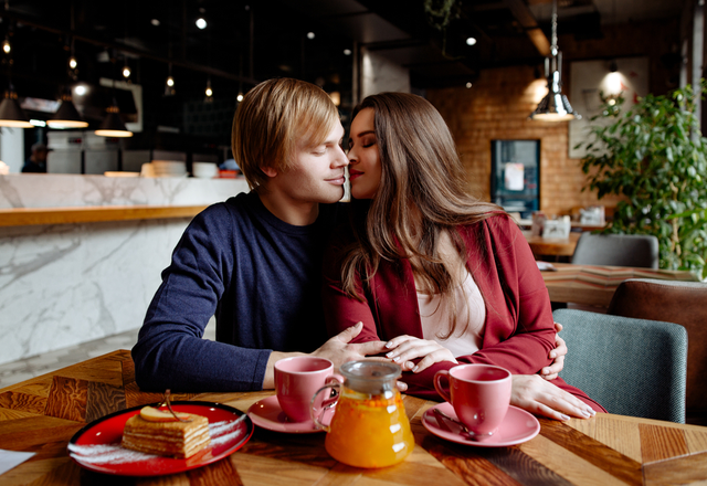 俺のこと見て…！彼氏が「甘えたい時にする」4つの言動