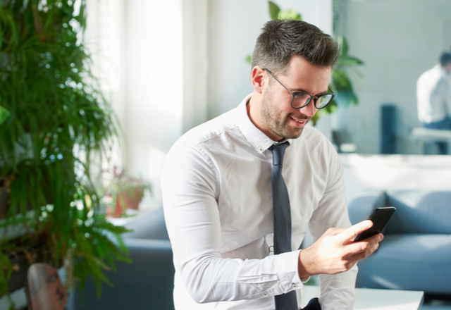 これは好きなサイン！？男が「付き合いたい女性に送るLINE」4つ