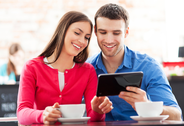 【男性必読】意中の彼女を「デートに誘う口実」4つとは？