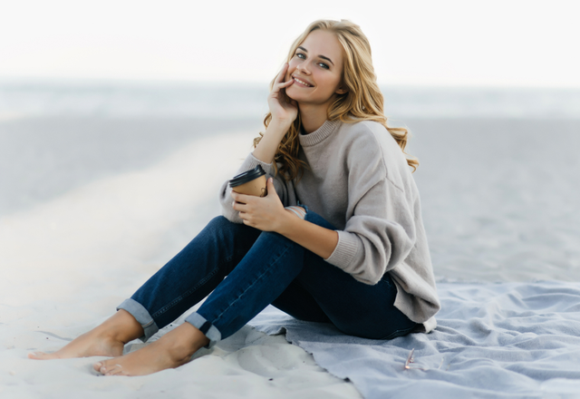 【女性必見】外見だけだと思ってない？「一目惚れされる女子」の特徴