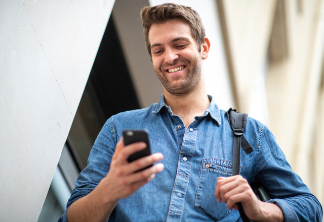 彼からのアプローチかも？！男性が「付き合いたい女性に送るLINE」