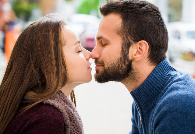 心拍数上がっちゃう〜！彼女を「夢中にさせるキスの仕方」って？