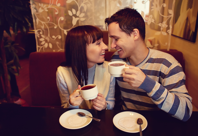 男がデート中にハグしたくなる「キュンときた瞬間」4つ