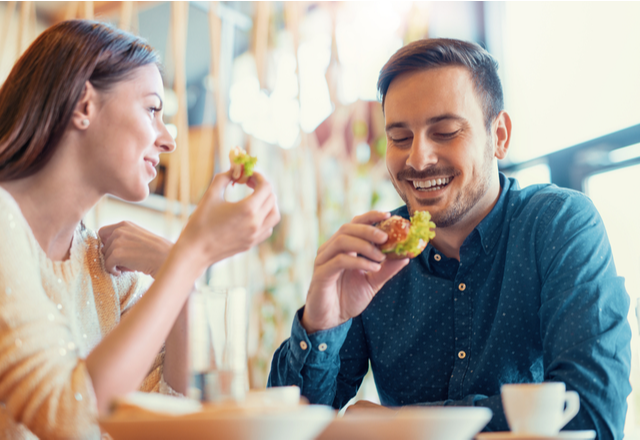 片思い男性必見…！女性が【男性に惚れる瞬間】はいつ？