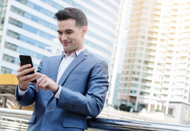 「惚れ」を匂わせ…片思い女子必見の【好きアピールLINE】とは？