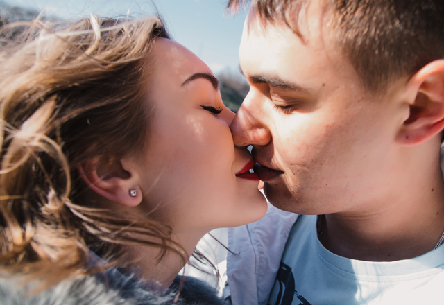 彼が止まらなくなる…あなたの「キスのテクニシャン度」チェック