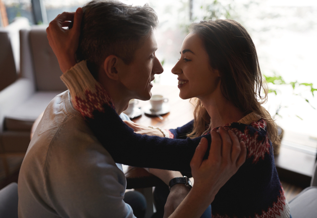 気持ちよくて腰抜けちゃう…女性を「ムラっとさせるキス」4選