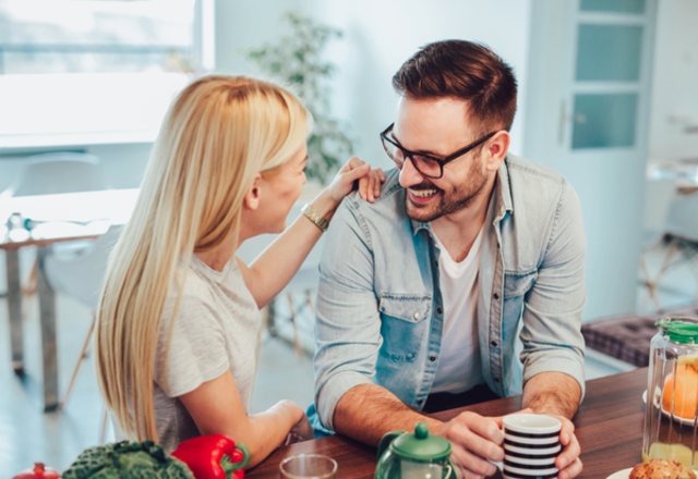 いい感じに匂わすならコレ！男が「脈アリかも？と思う言動」4つ