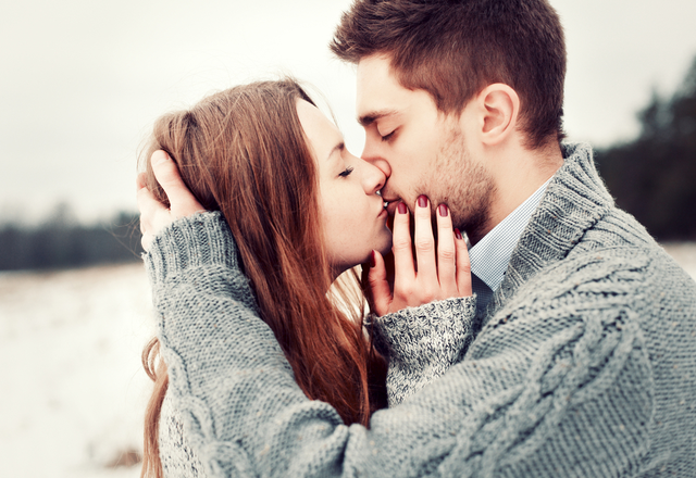 ムラムラ止まらんっ…女性が「夢中になるキスの仕方」4選