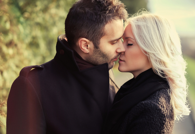 愛され彼女にはこうしてる！キスの仕方でわかる「彼の本気度テスト」