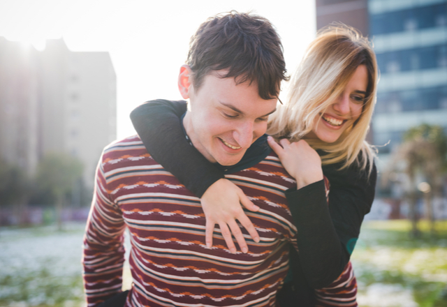 女性の気持ちが動く？！「男性に触れたくなる瞬間」とは