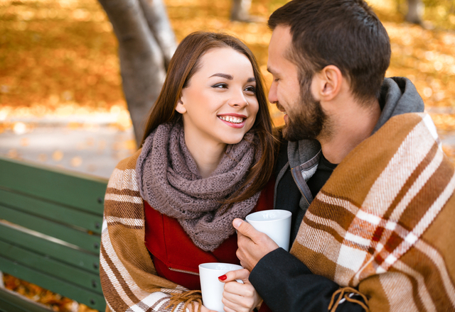 イチコロで惚れる！女性が紳士だと思う「デート中の言動」って？