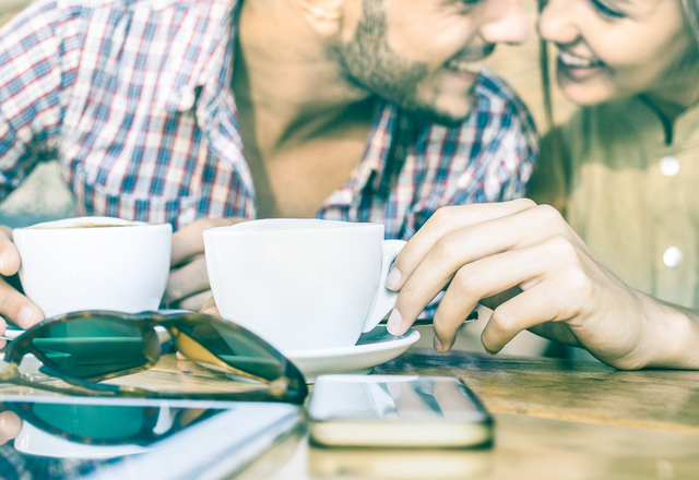 男性が「本気の女性」にだけするキスハグの仕方とは?