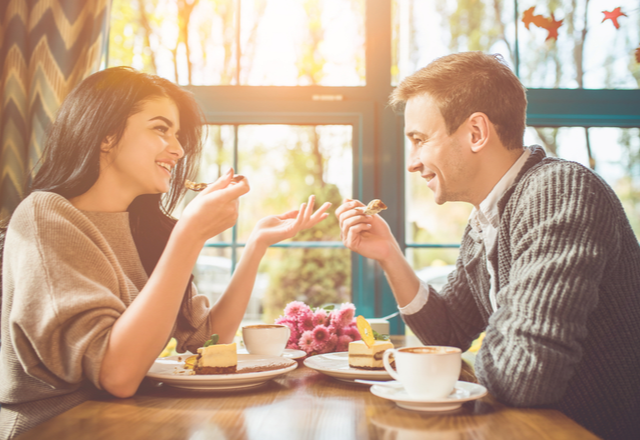 超絶美女にまで大人気…！イイ男がしてる「日常のさりげない紳士術」