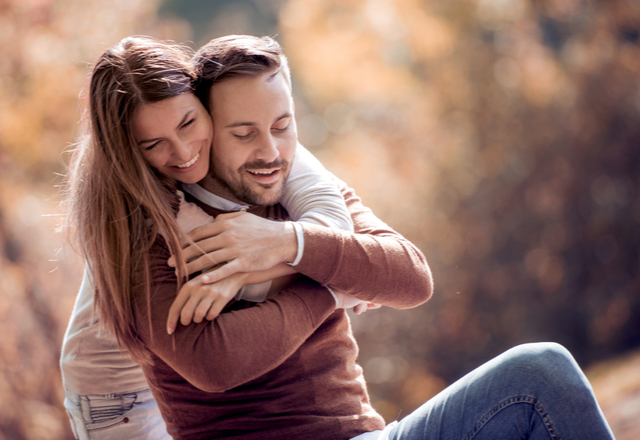 触ってくれないの…？女性の「ムラムラしてますサイン」4選