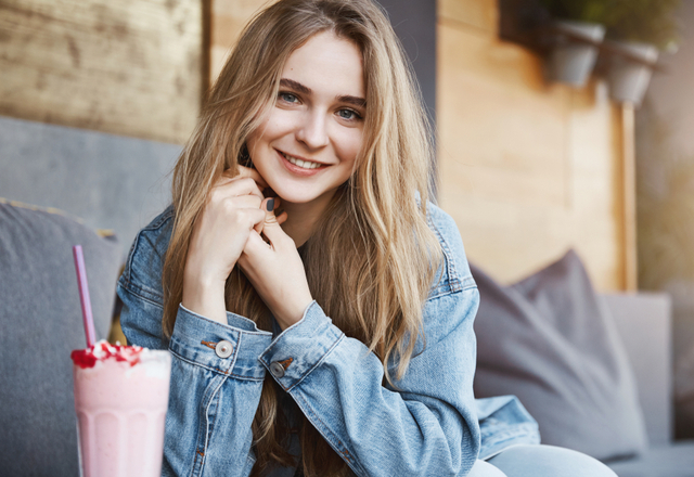 守りたくなる可愛さ…♡男性が恋に落ちる【愛嬌のある女性】とは